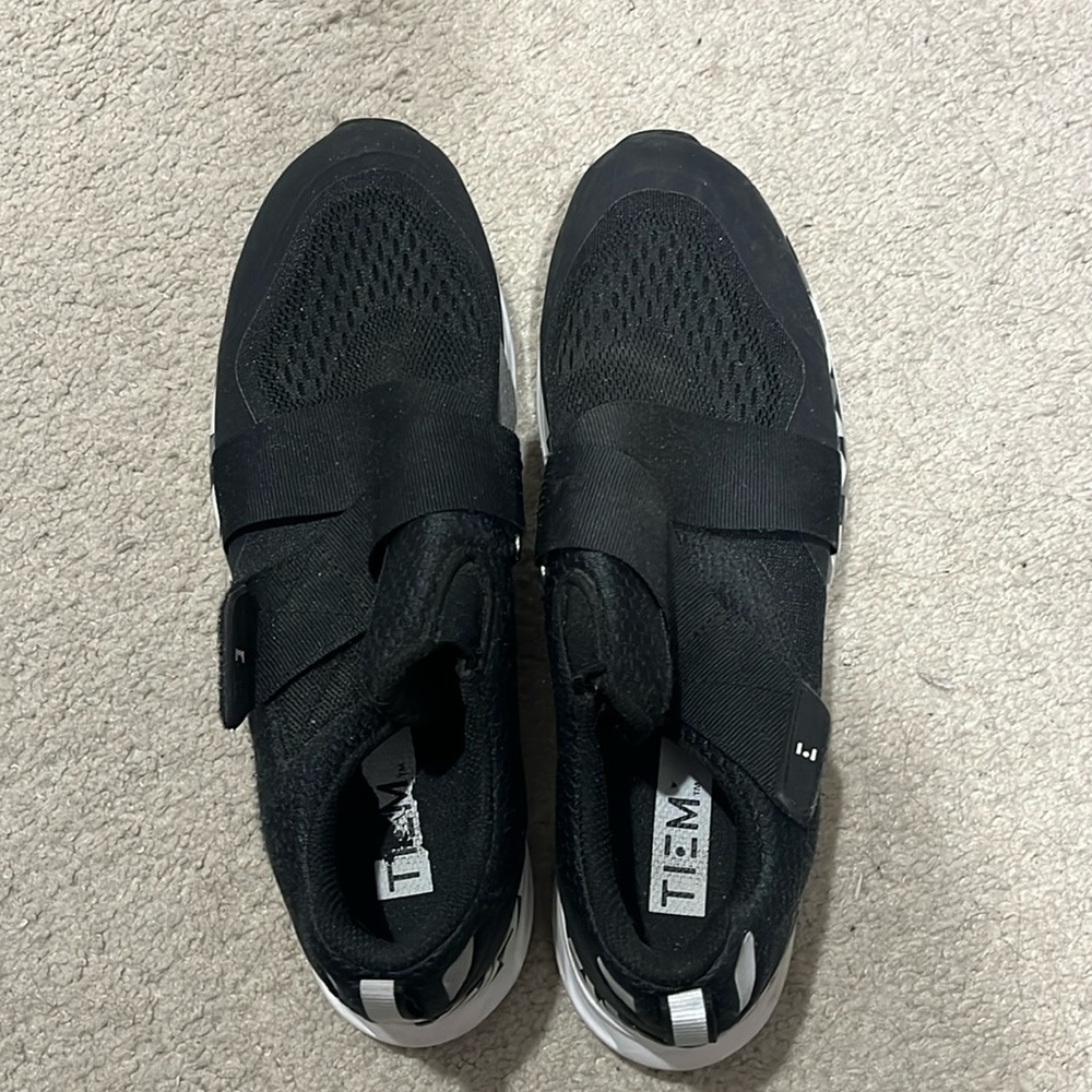 TIEM Spinning tennis shoes